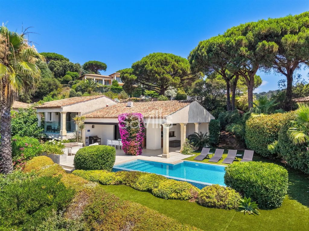 Property photo 1 of 16 La Croix-Valmer – Villa With Sea View And Infinity Pool