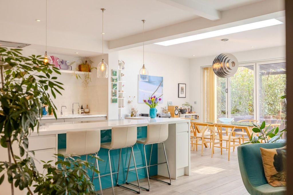 Property photo 2 of 39 Kitchen