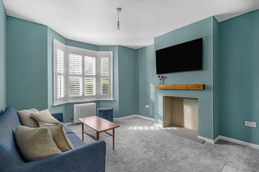 Property photo 3 of 16