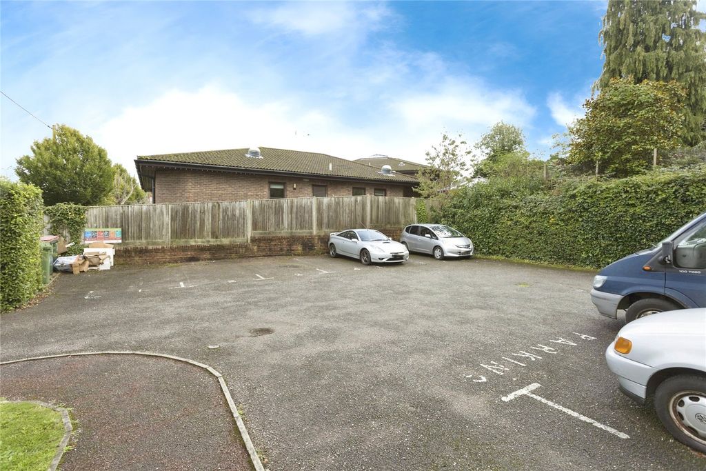 Property photo 2 of 6 Picture No. 31