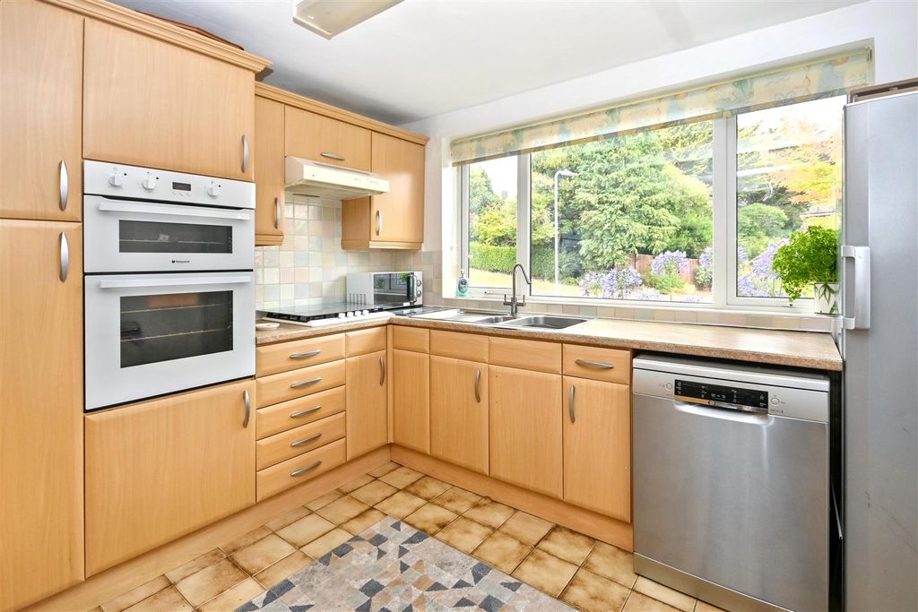 Property photo 3 of 27 8.Jpg