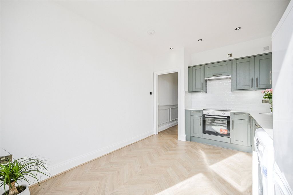 Property photo 3 of 14 Picture No. 05