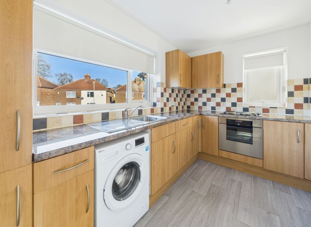 Property photo 3 of 14