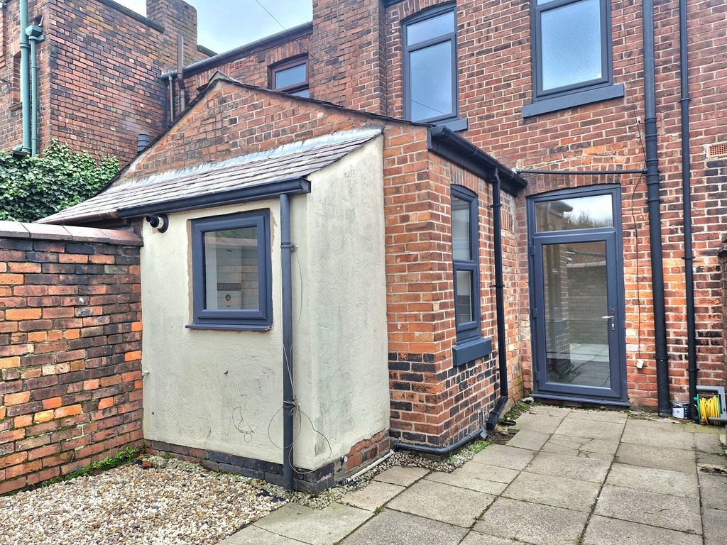 Property photo 2 of 24