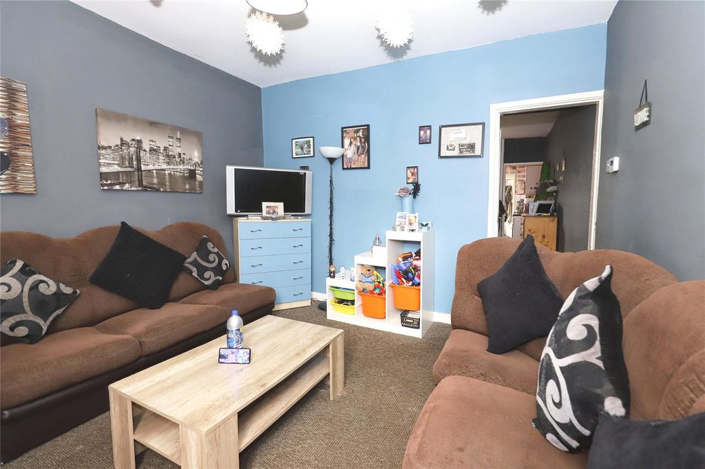 Property photo 2 of 15 Photography