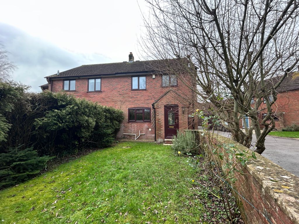 Property photo 1 of 11 Front