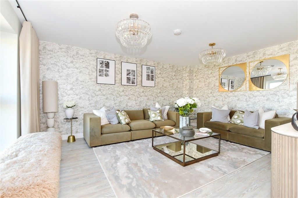 Property photo 2 of 14 Lounge