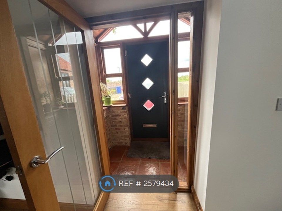 Property photo 2 of 27 Entrance