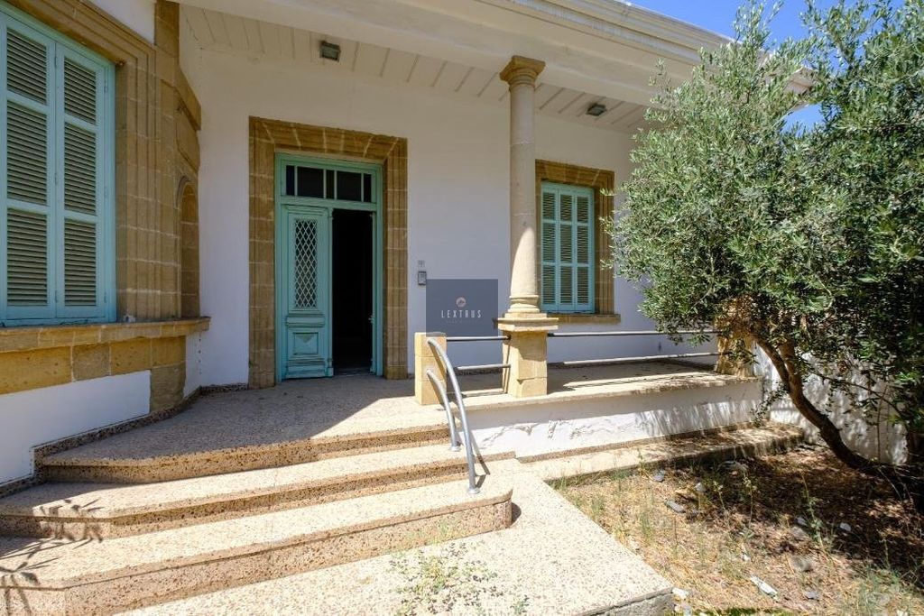 Property photo 1 of 23