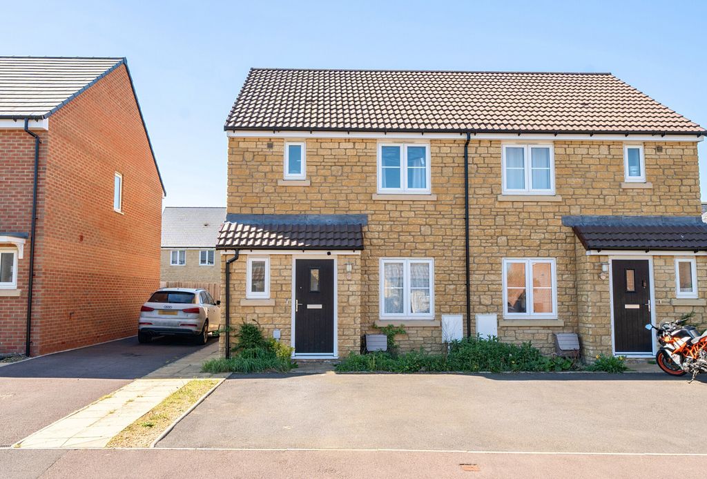 Property photo 1 of 13 1449105-20-69Ebbc...