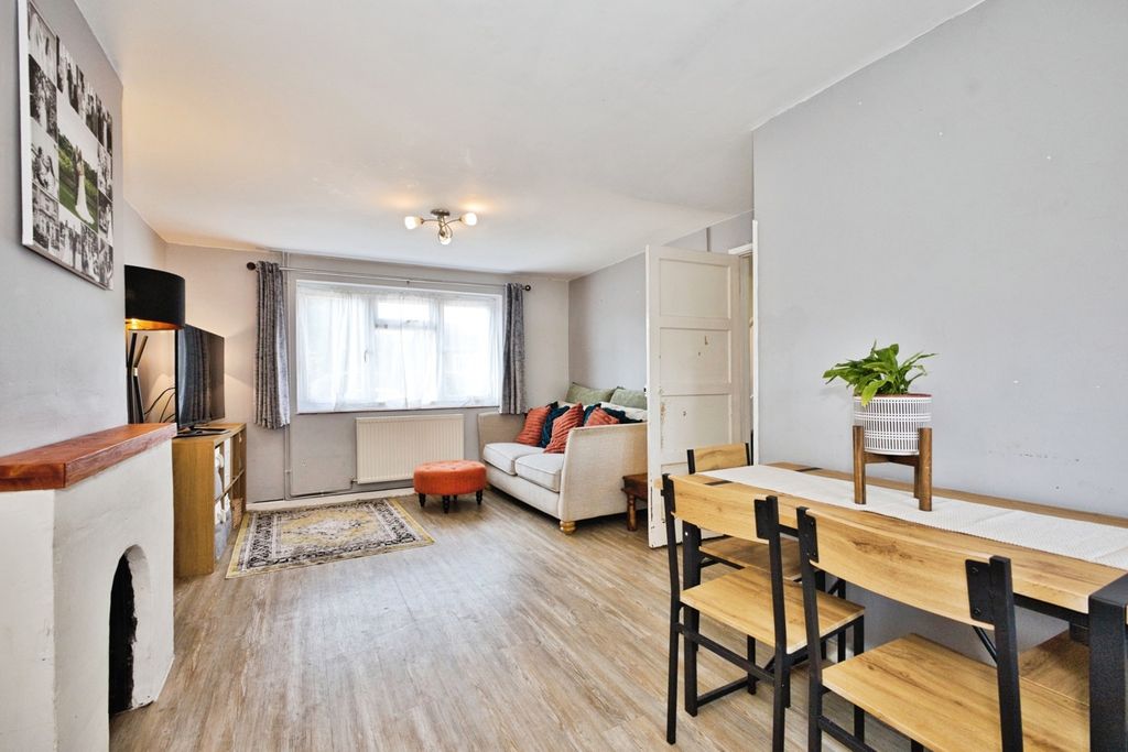 Property photo 2 of 13 Pbox-Img.Jpg