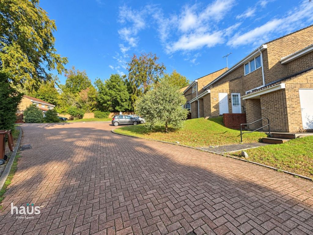 Property photo 1 of 7 Front