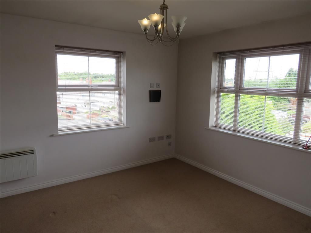 Property photo 2 of 7 Living Room