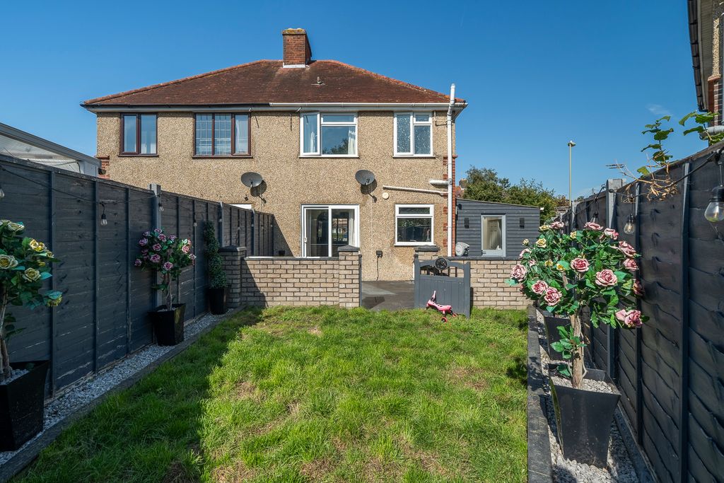 Property photo 2 of 14