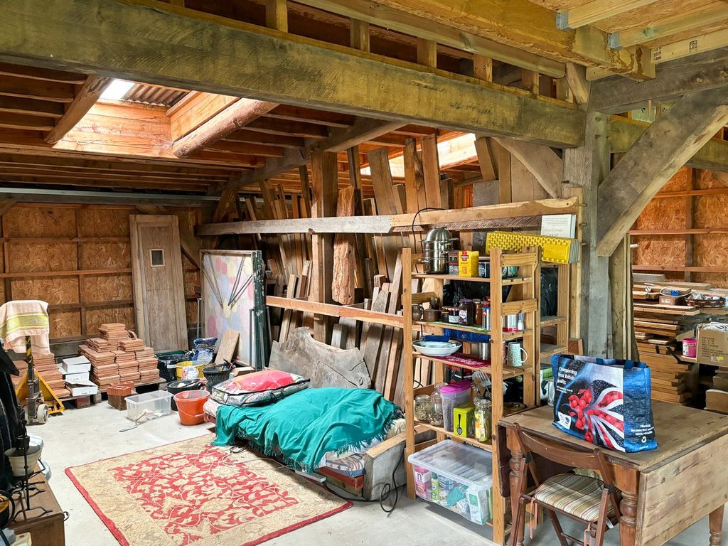 Property photo 3 of 7