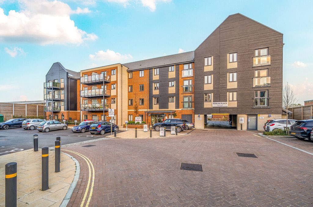 Property photo 3 of 17 Picture 3