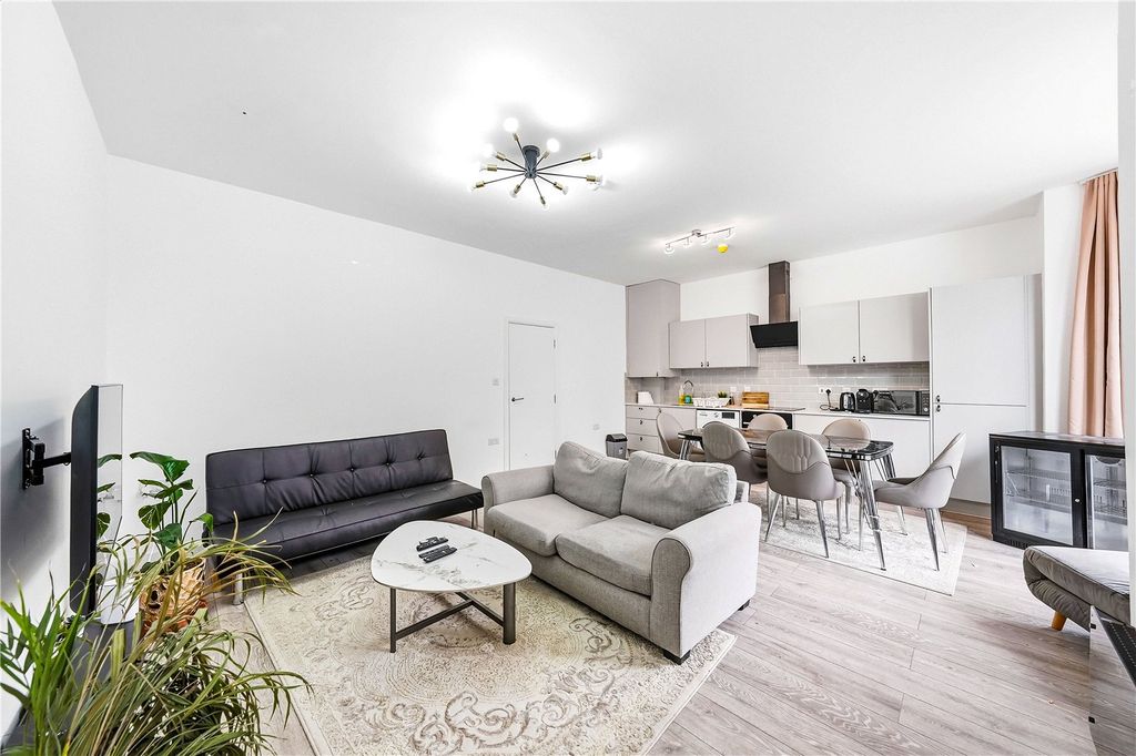 Property photo 1 of 8 Picture No. 15