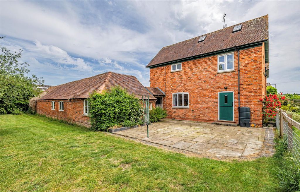 Additional image 6 of 6 bed farmhouse for saleLot 1 - Hill Court Farm, Pershore, Worcestershire WR10