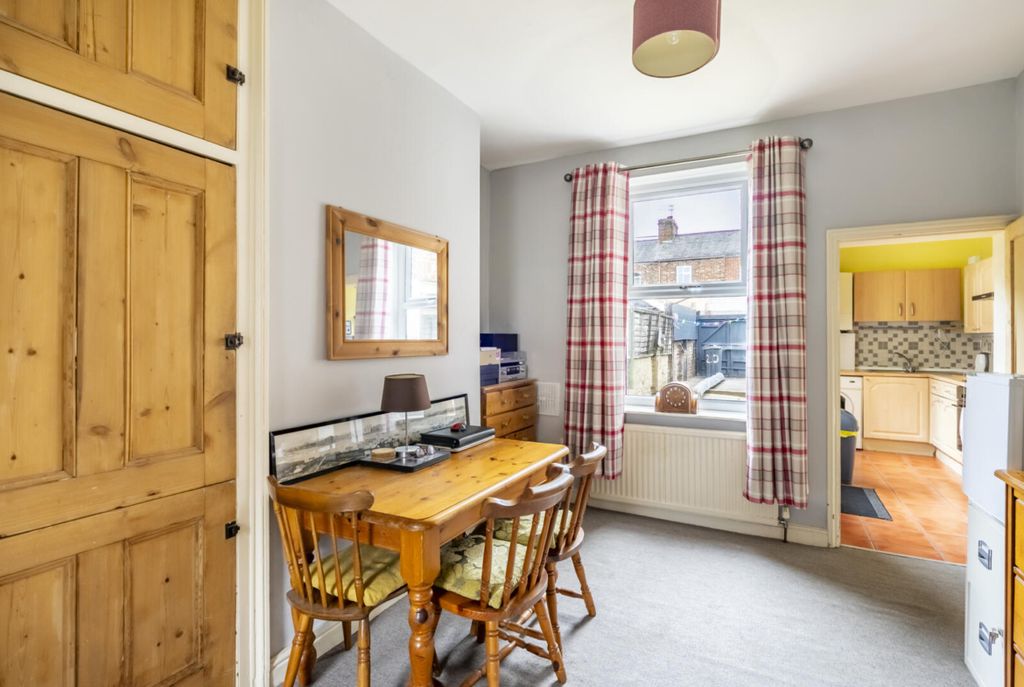 Property photo 3 of 7