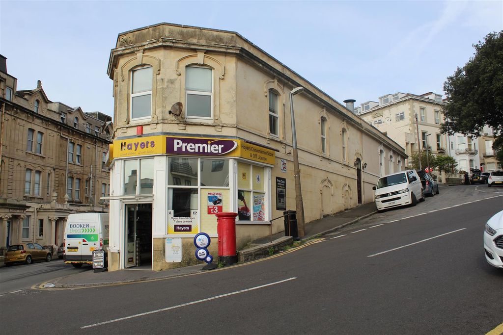 Property photo 1 of 9 Outside