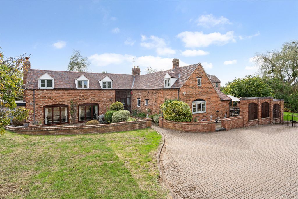 Property photo 2 of 32 Image