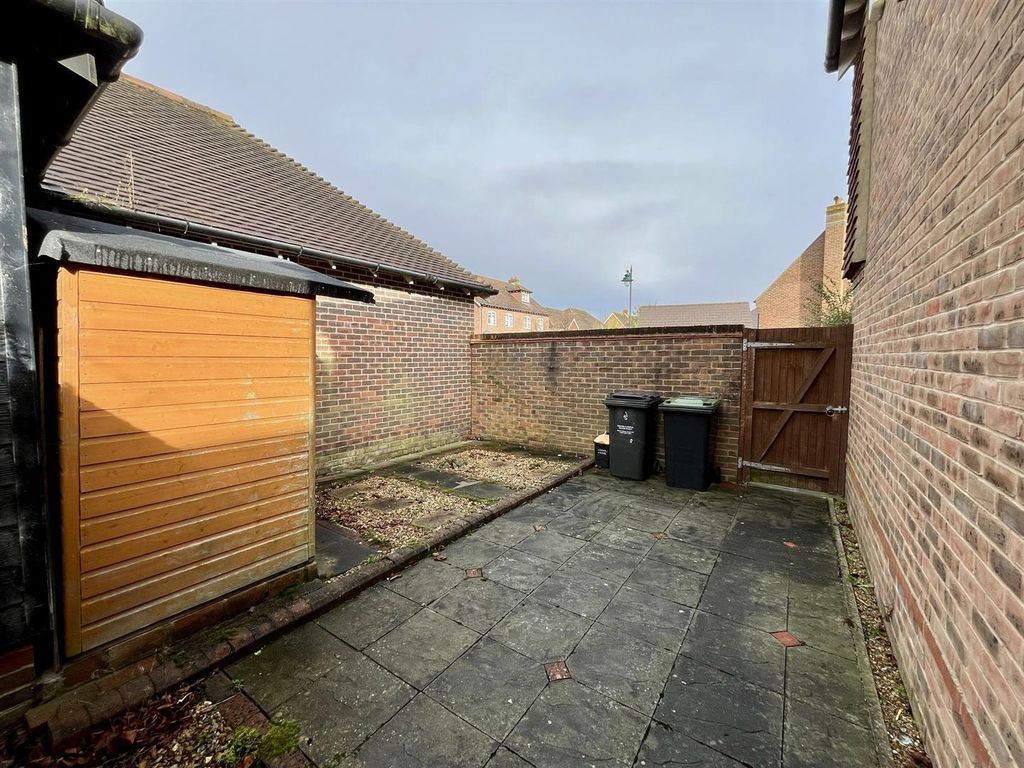 Property photo 2 of 14 Garden