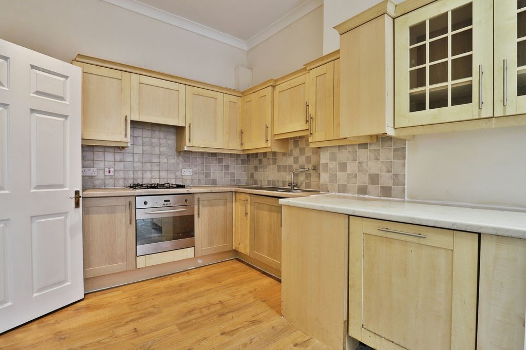Property photo 3 of 17 Photo