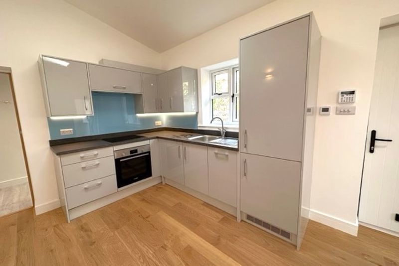 Property photo 3 of 10 Photo 5