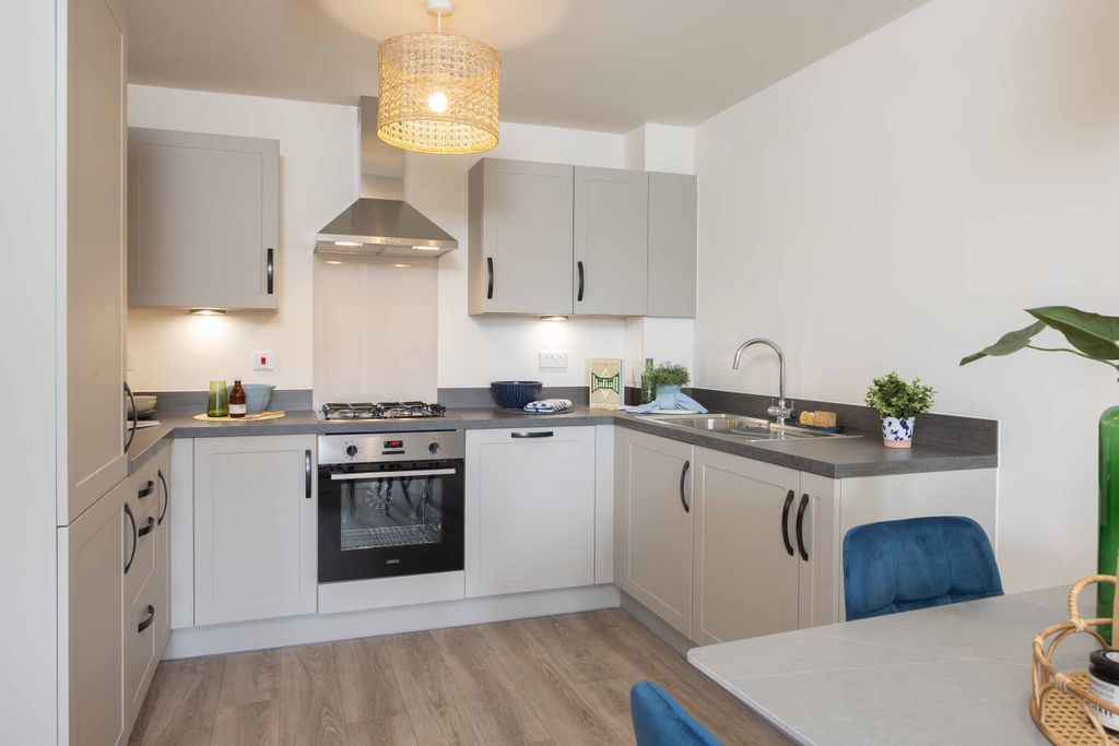 Property photo 3 of 8 Marsworth House Kitchen Apartment 1