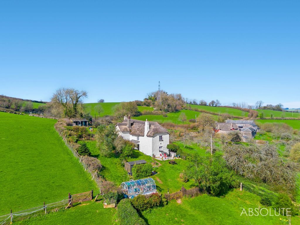 Property photo 2 of 36