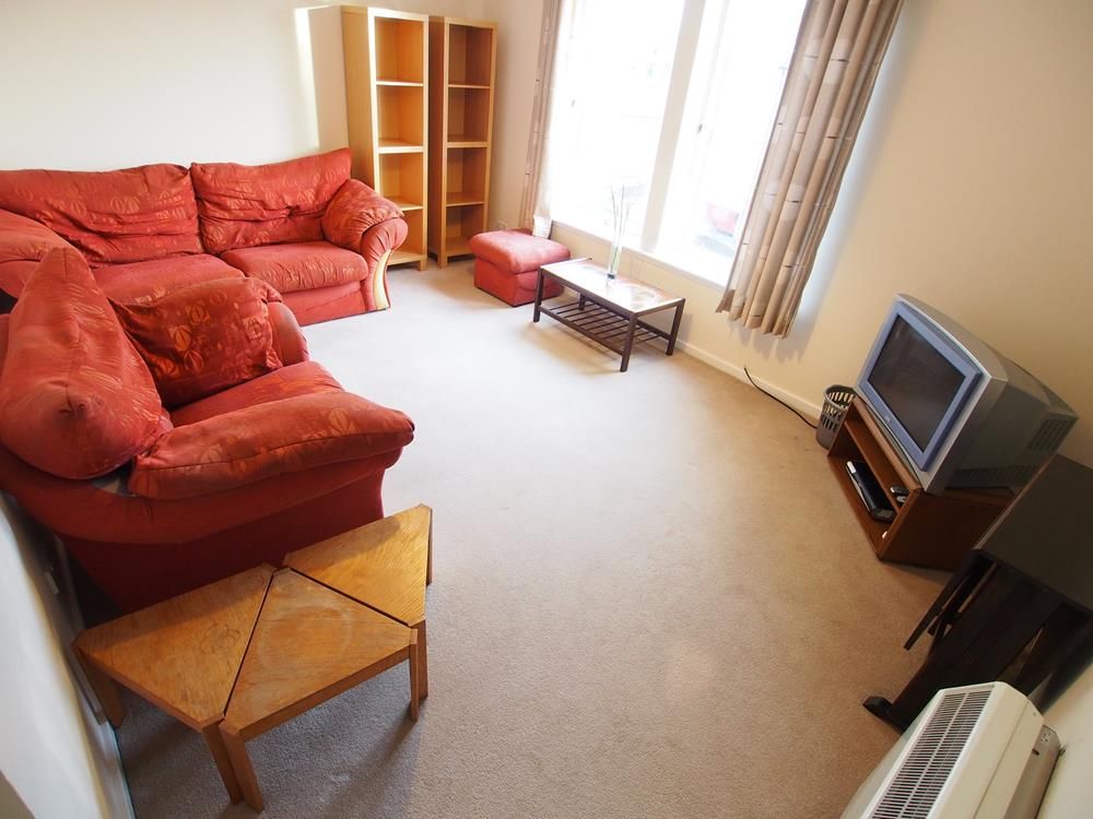 Property photo 2 of 7 Lounge