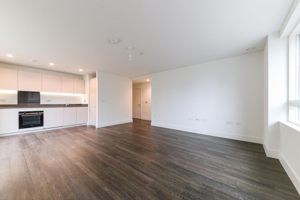 Property photo 3 of 22 Photo 2