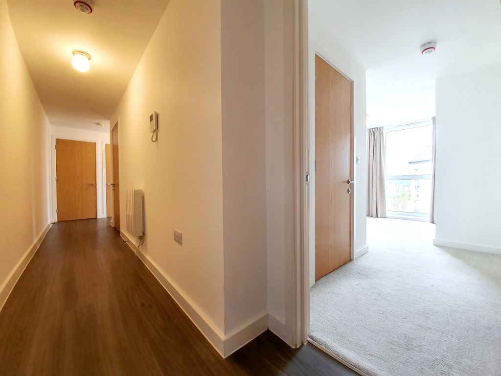 Property photo 2 of 12 Hallway