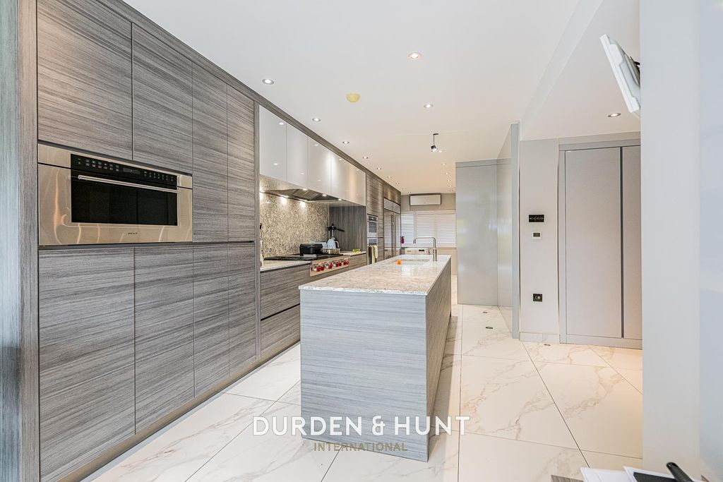 Property photo 3 of 49 Dell-45.Jpg