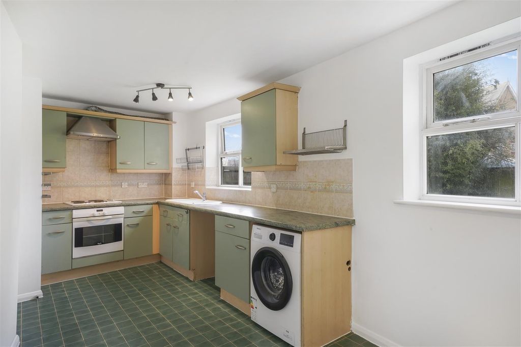 Property photo 2 of 15 147 Chamberlayne Avenue - Fstm1Atkeferpcqoq7Ts.Jpg