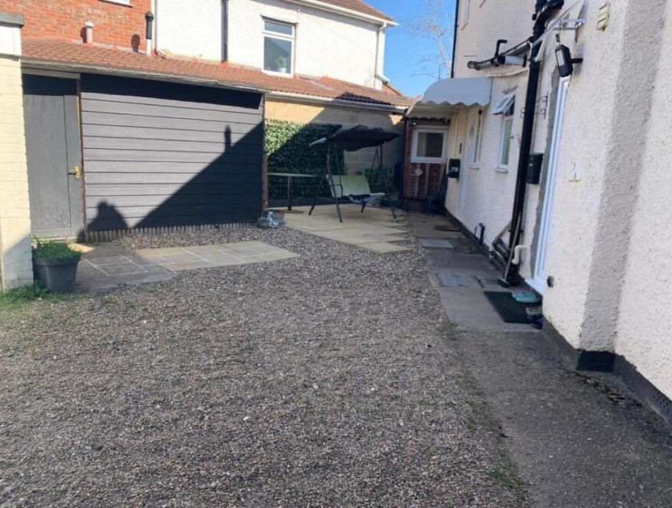 Property photo 2 of 9