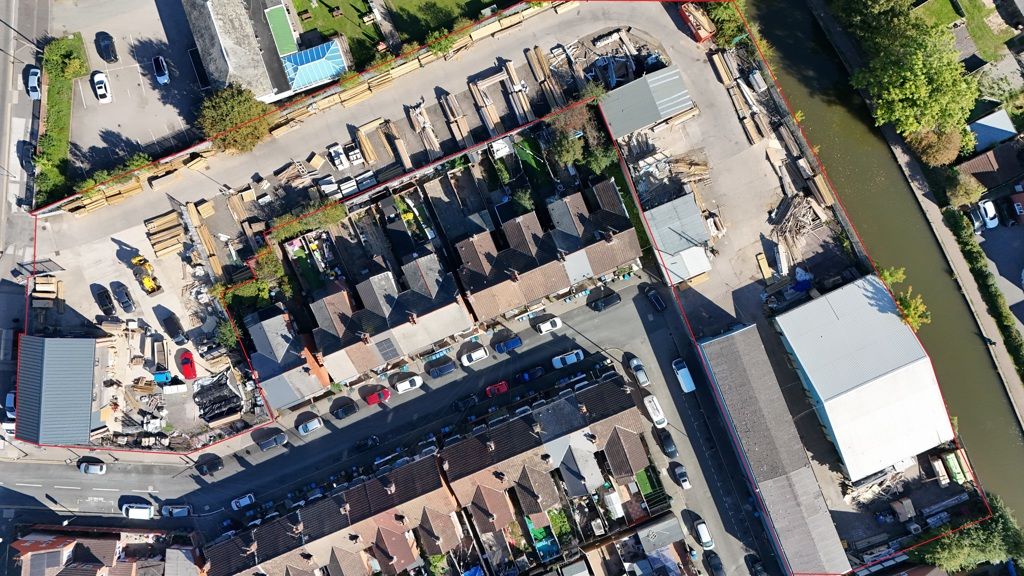 Property photo 1 of 9 Photo 2