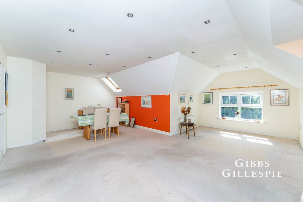 Property photo 1 of 10 Photo