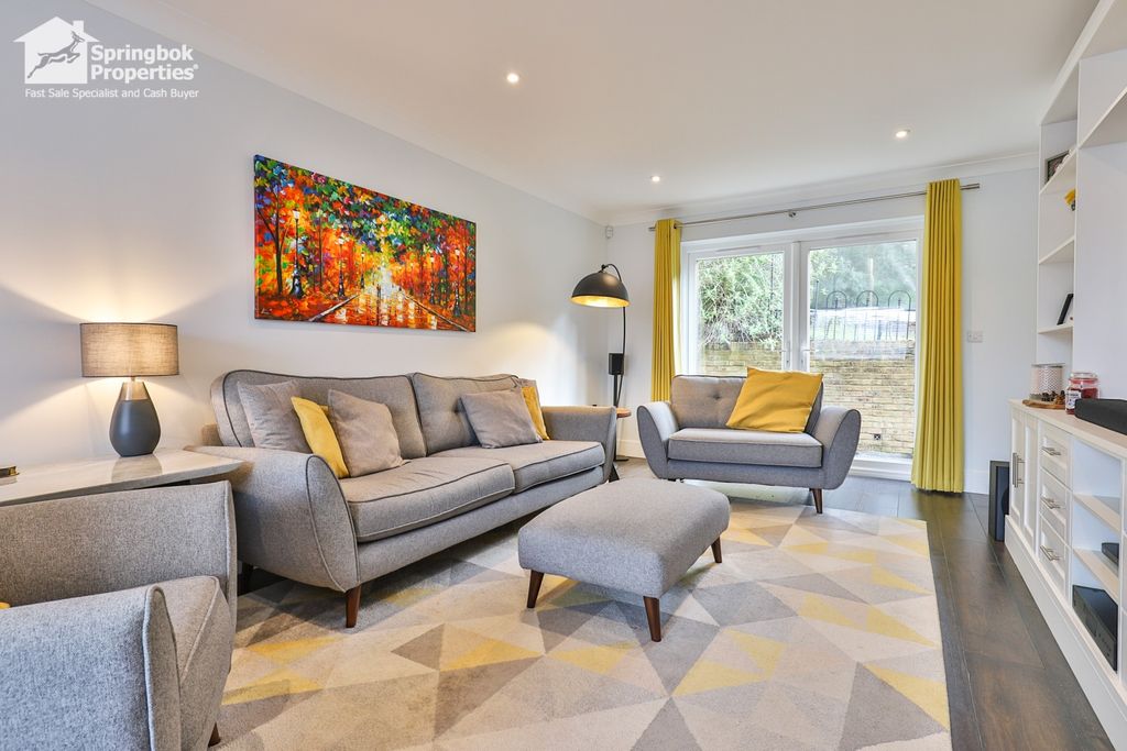 Property photo 2 of 19 1