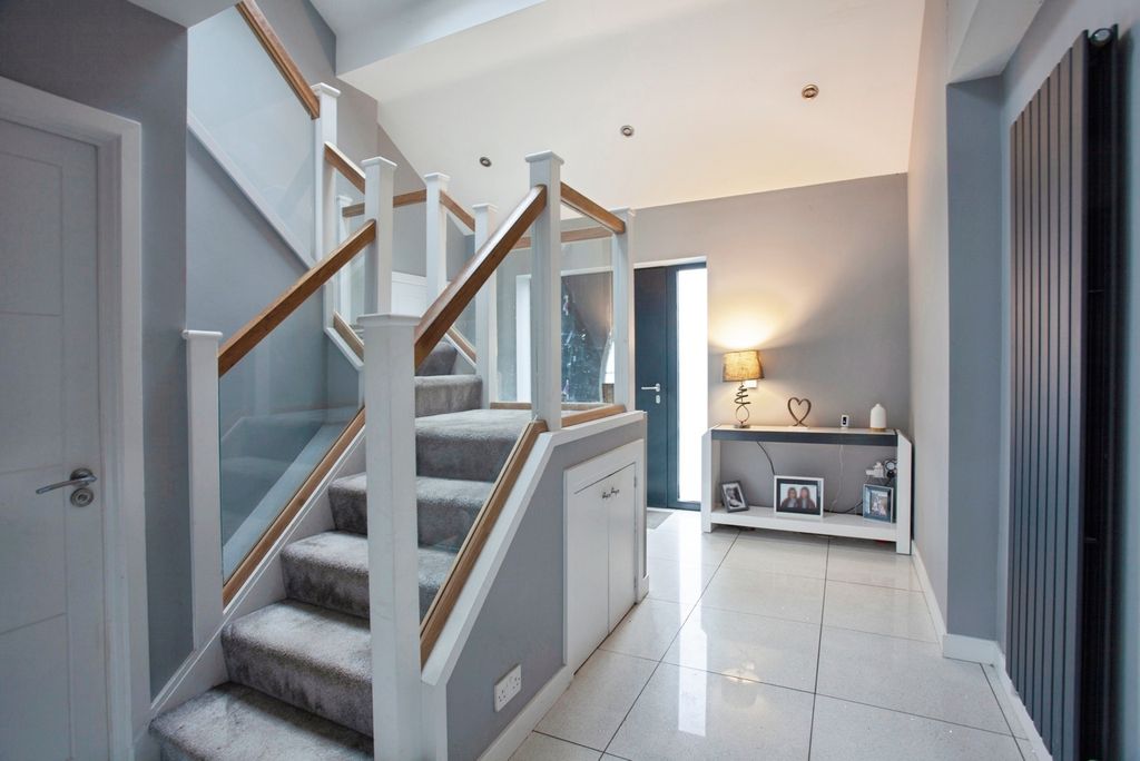 Property photo 3 of 29 Photo