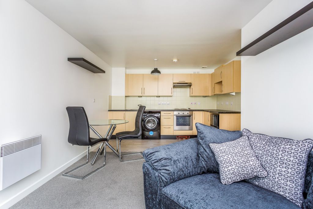Property photo 3 of 11 F1891B67-A06B-460c-9