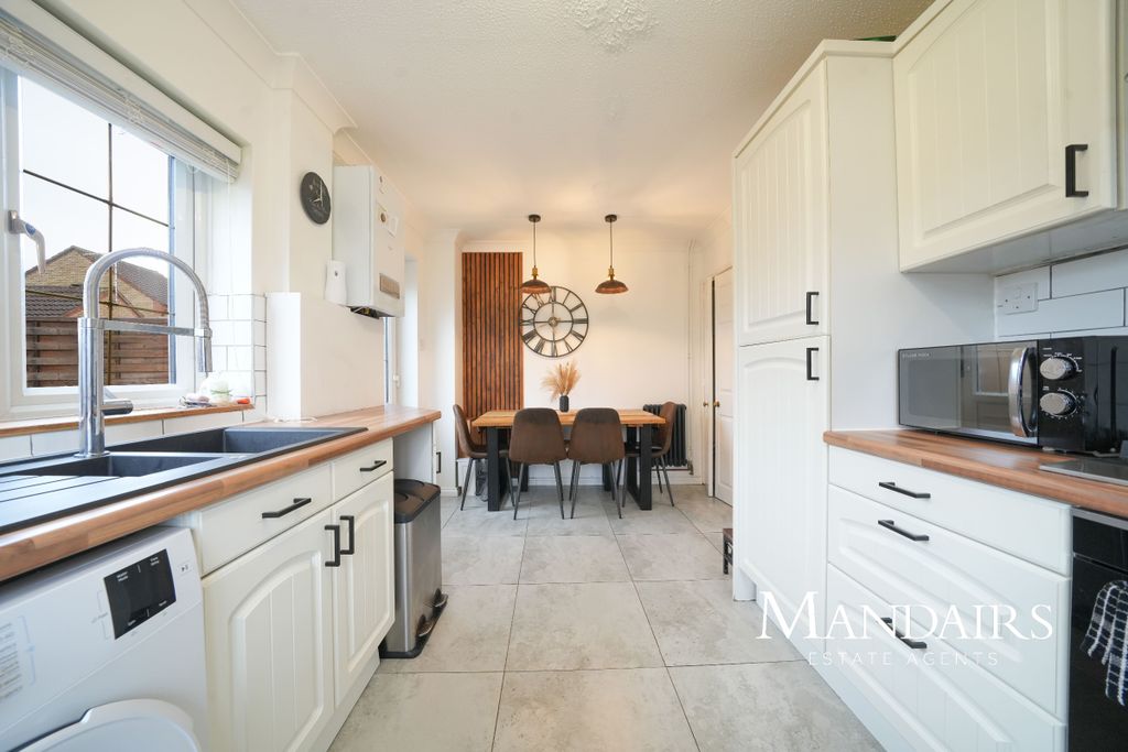 Property photo 2 of 30