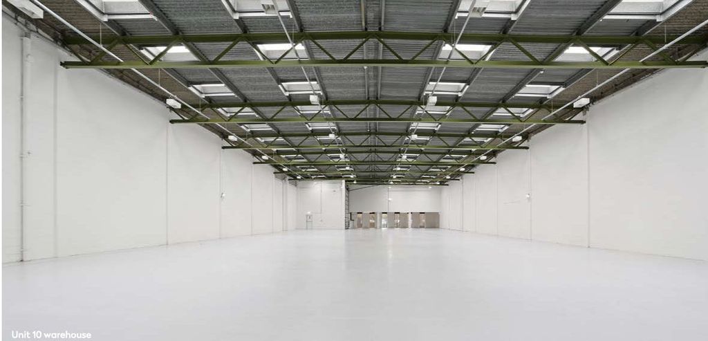 Property photo 1 of 7 Unit 8, Admiralty Park