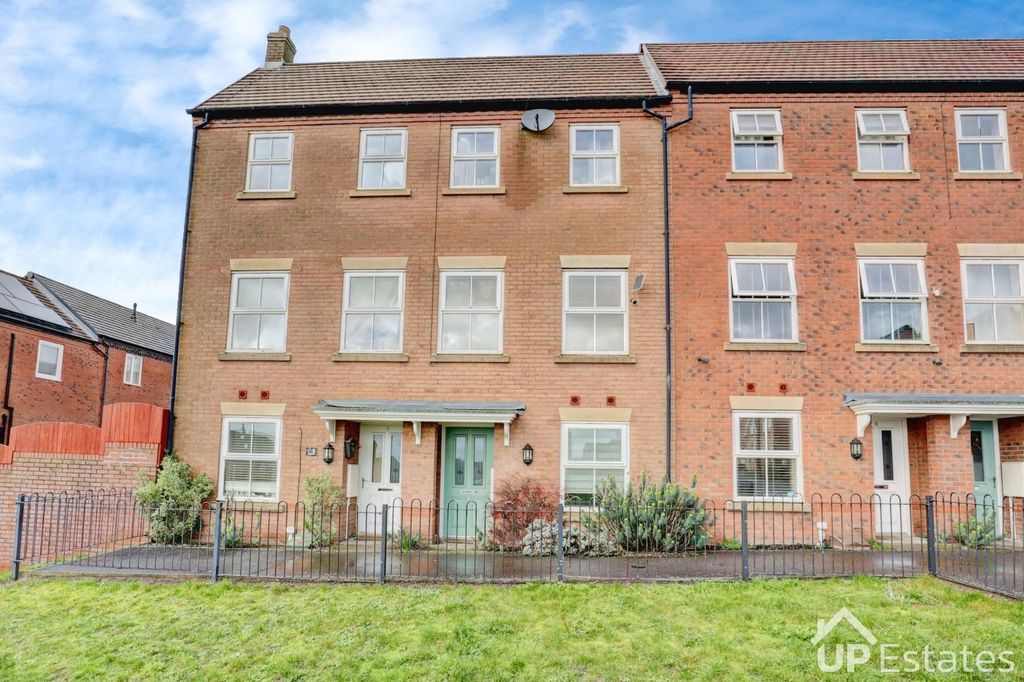 Property photo 1 of 15 Front Aspect