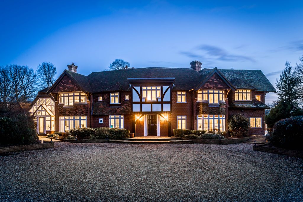 Property photo 1 of 40