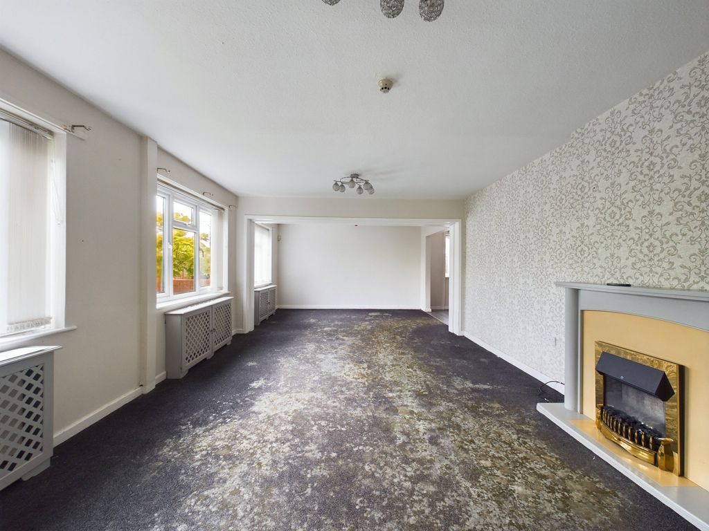 Property photo 2 of 25 Lounge