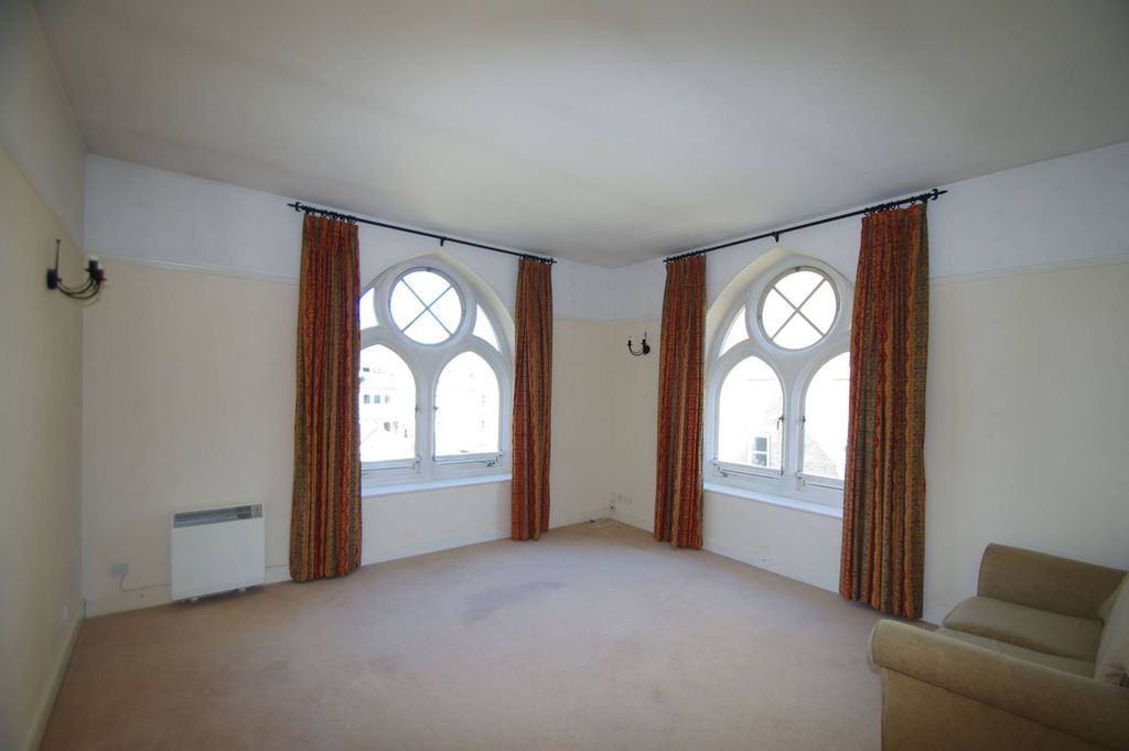 Property photo 3 of 7