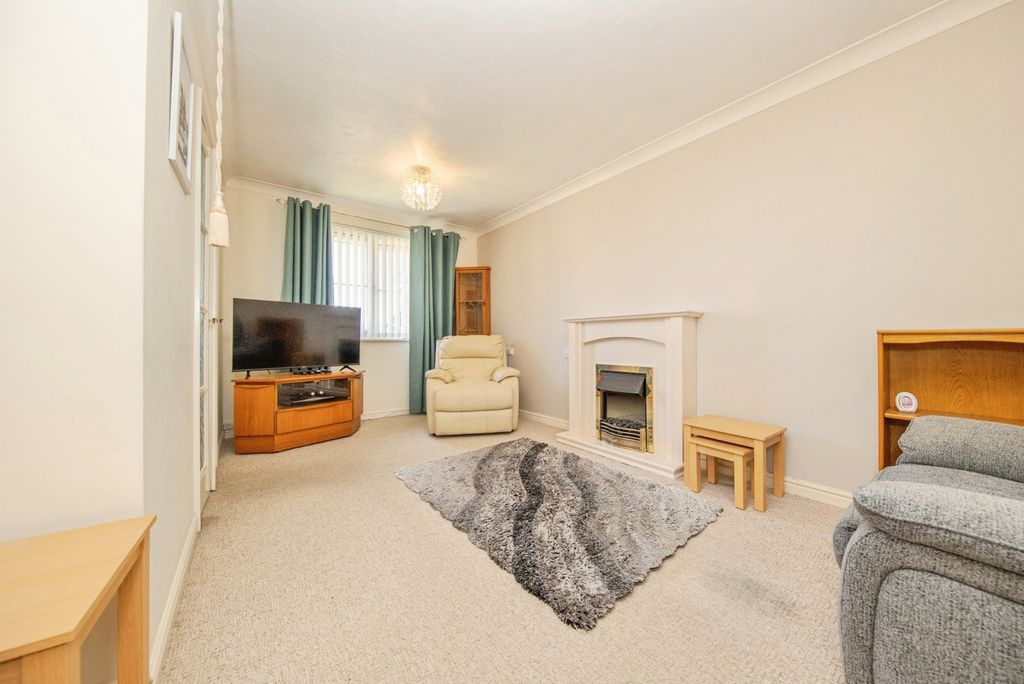 Property photo 2 of 19 Pbox-Img.Jpg