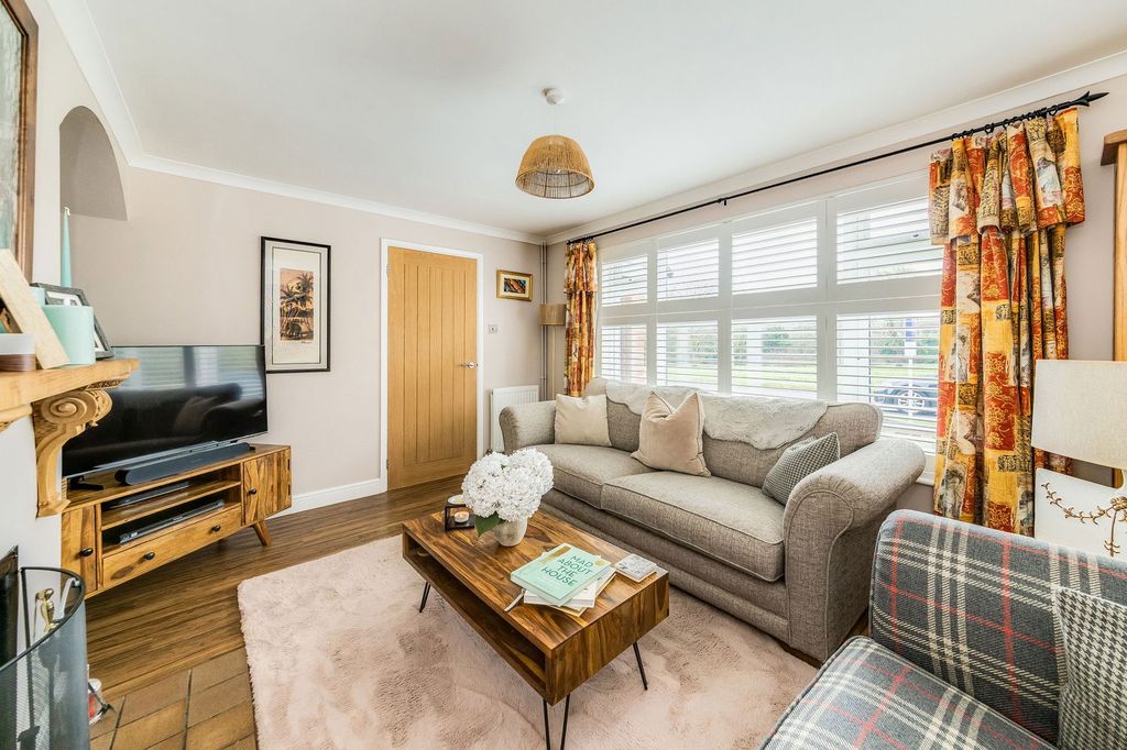 Property photo 3 of 19