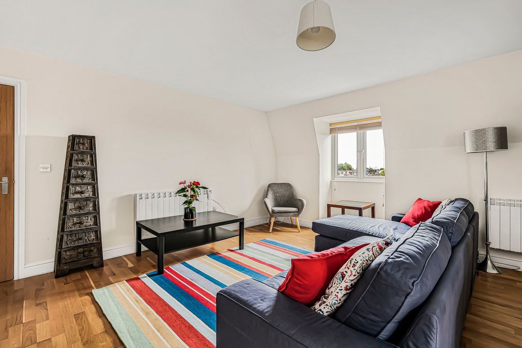 Property photo 3 of 11